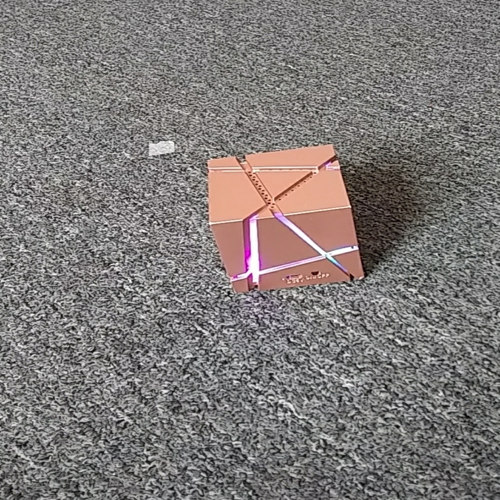 A speaker - Picture 3 of 4